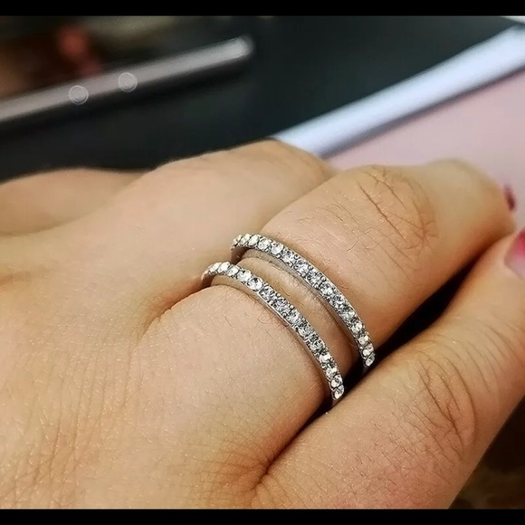 Silver ring - Picture 2 of 3